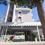 Riviera 3*