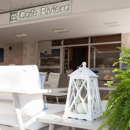 Riviera ホテル