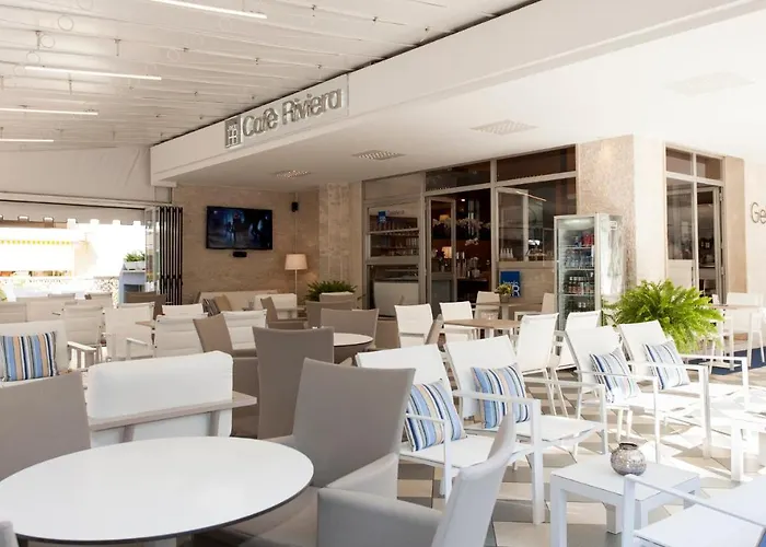מלון Riviera 3*