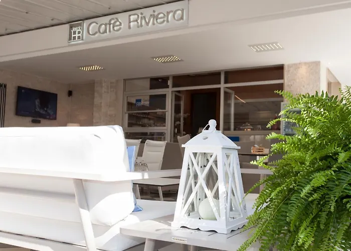 Riviera מלון