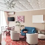 酒店 Riviera