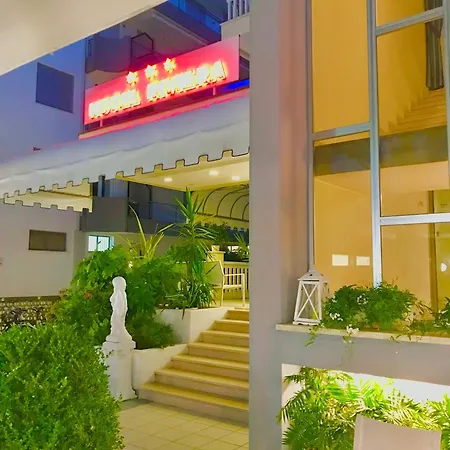Riviera Hotel 3*