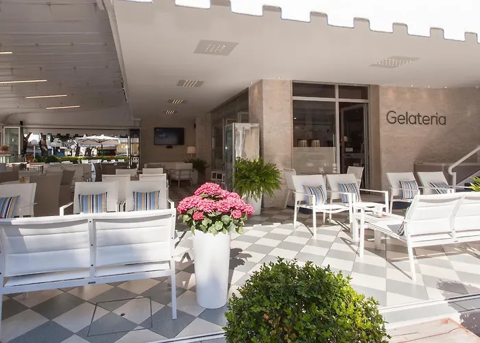 Riviera 3*